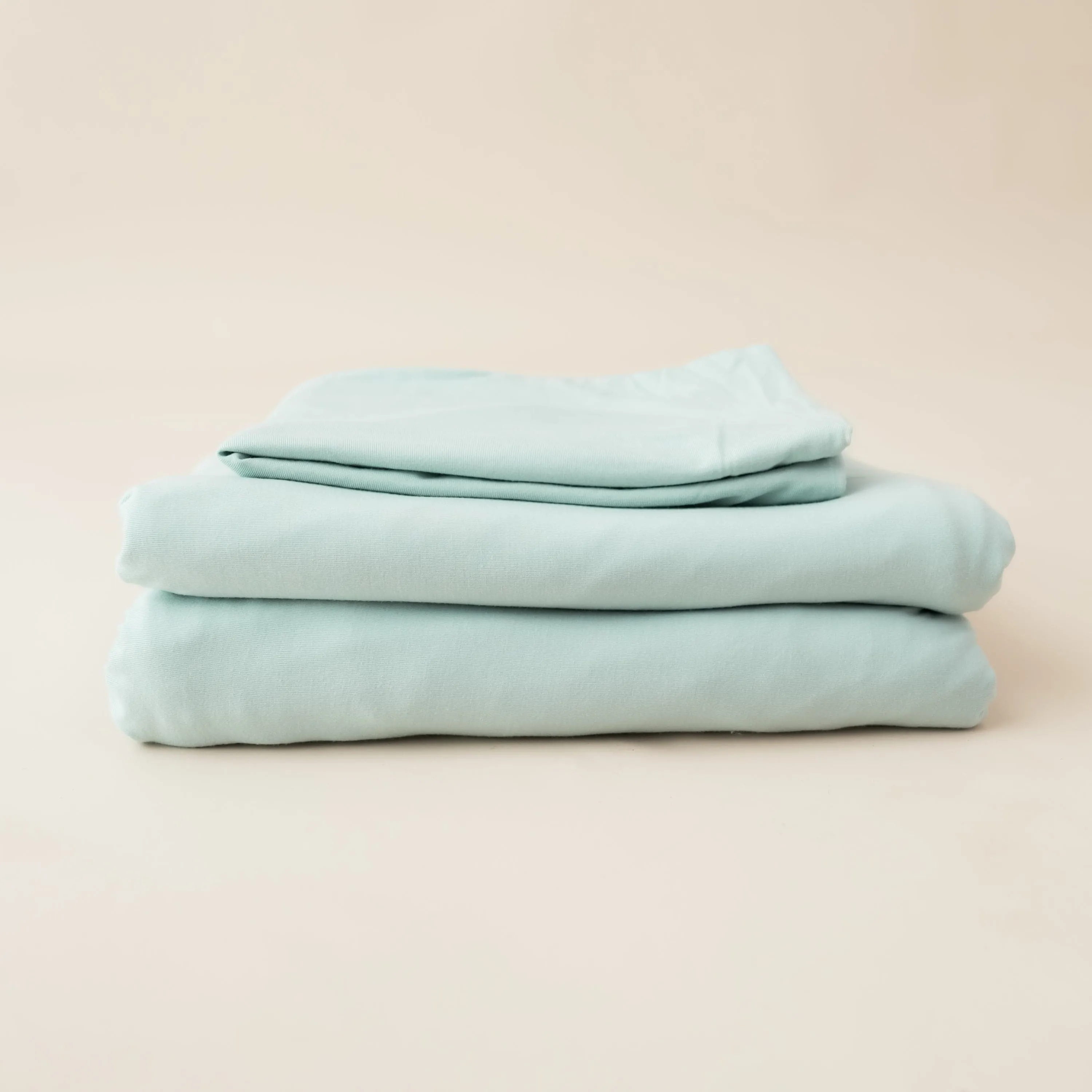 Fitted Sheet with Pillowcases in Sage