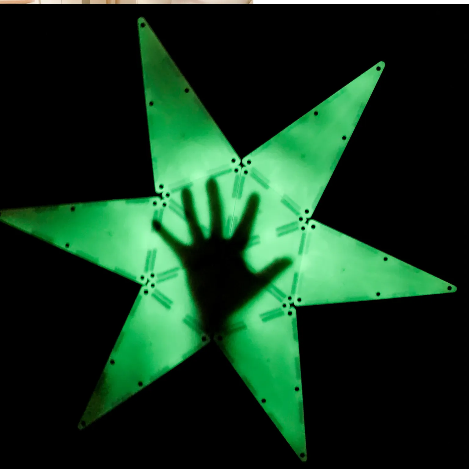 Magna-Tiles® Glow in the Dark 16pcs