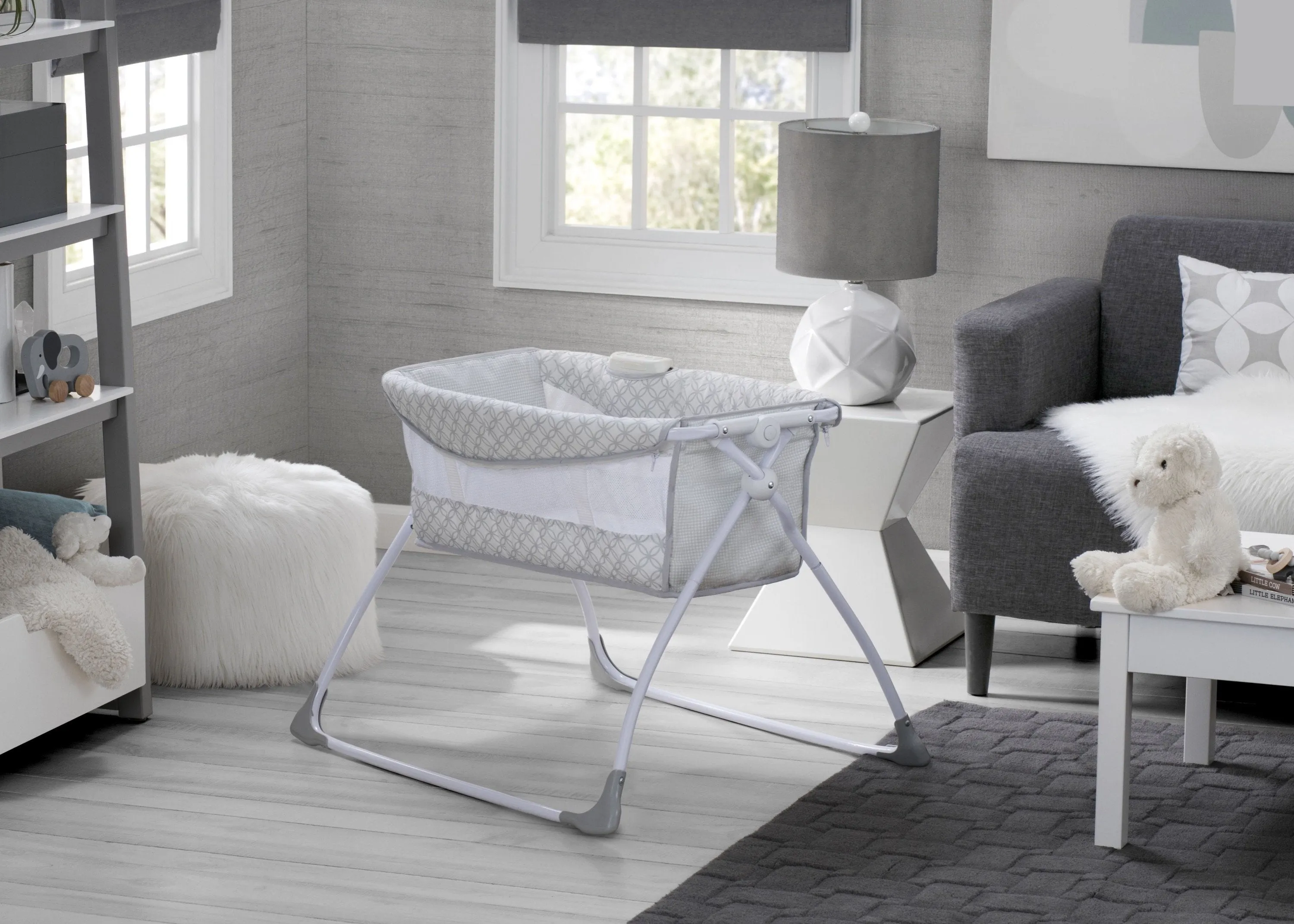Newborn Soothing Sleeper Bassinet