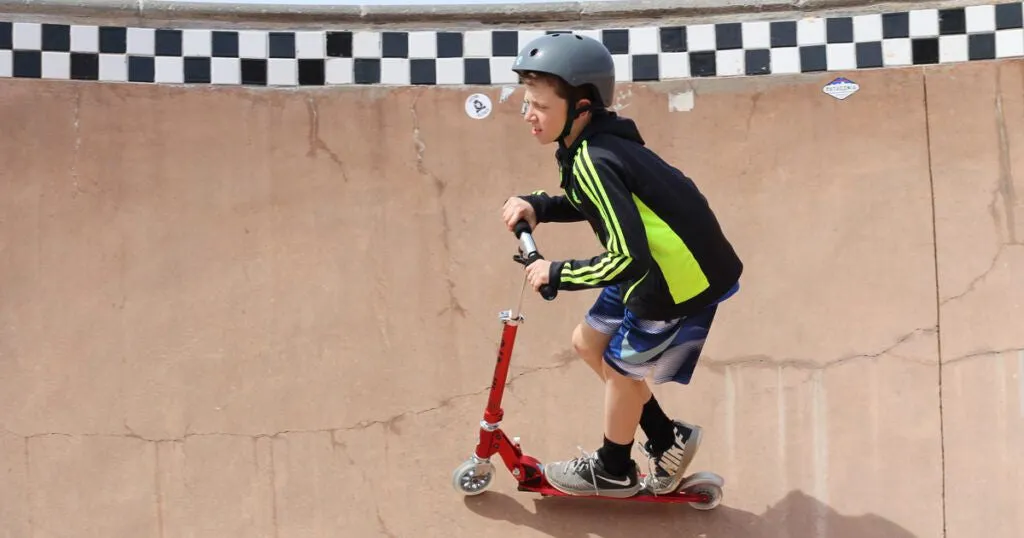 Sprite Scooter - Ages 8  Red